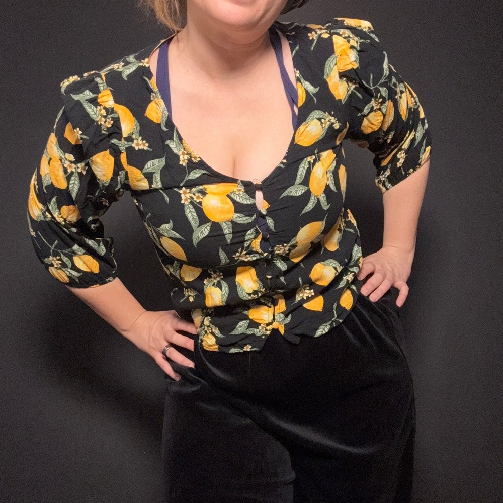 Vtg Y2K H&M Divided Lemon Citrus Crop Top Whimsical Black Yellow Sz 4 maximalist - Picture 2 of 11